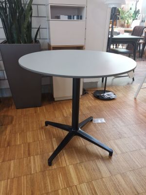 Bistro Table Tisch rund Outdoor Ø 79,6 cm / WEISS Vitra AUSSTELLUNGSSTÜCK